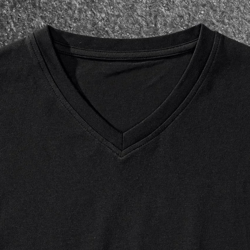 Premium Black V-Neck T-Shirt – Modern Minimalist Fit